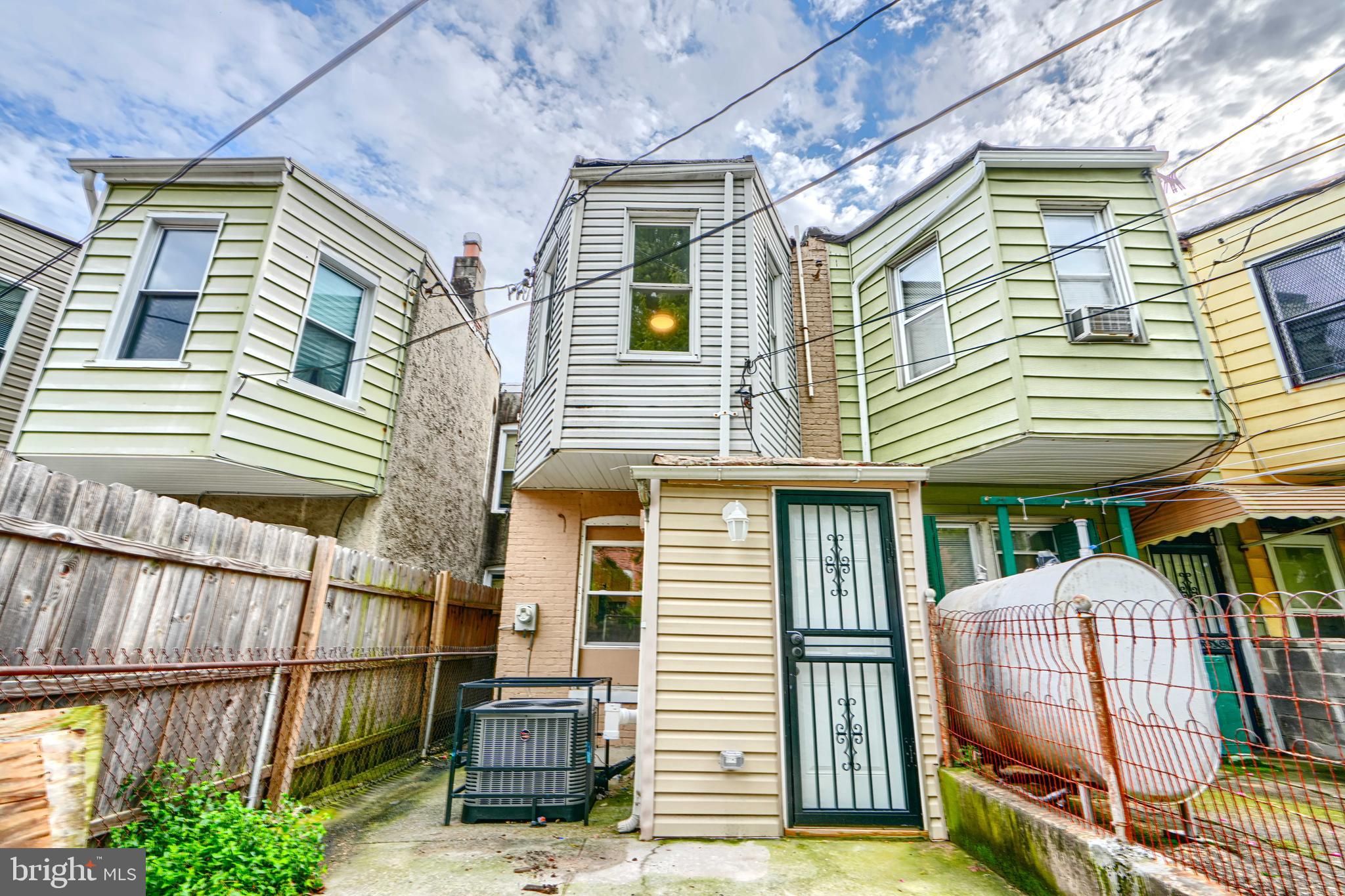 BROADWAY - Residential Lease