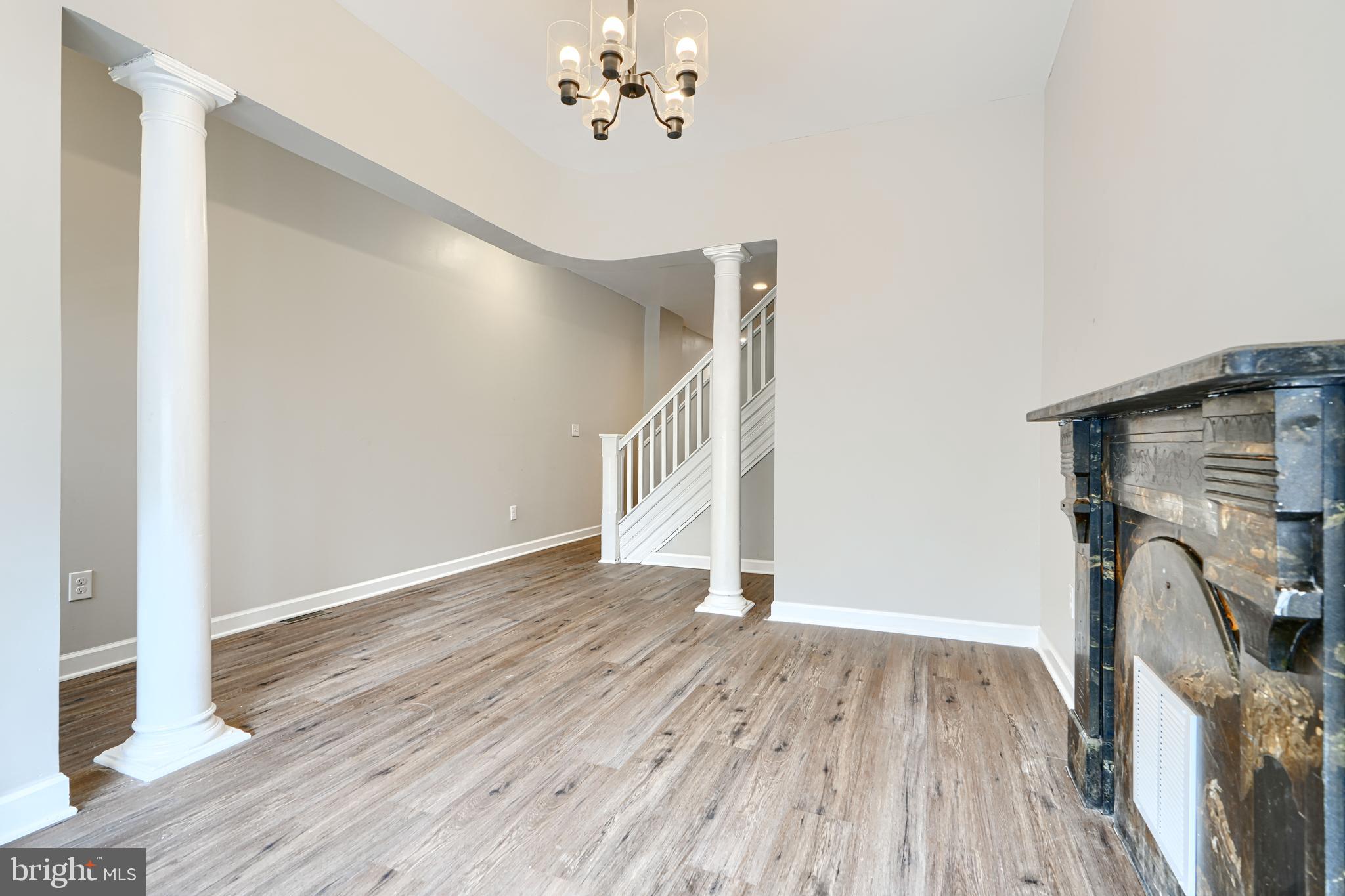 BROADWAY - Residential Lease