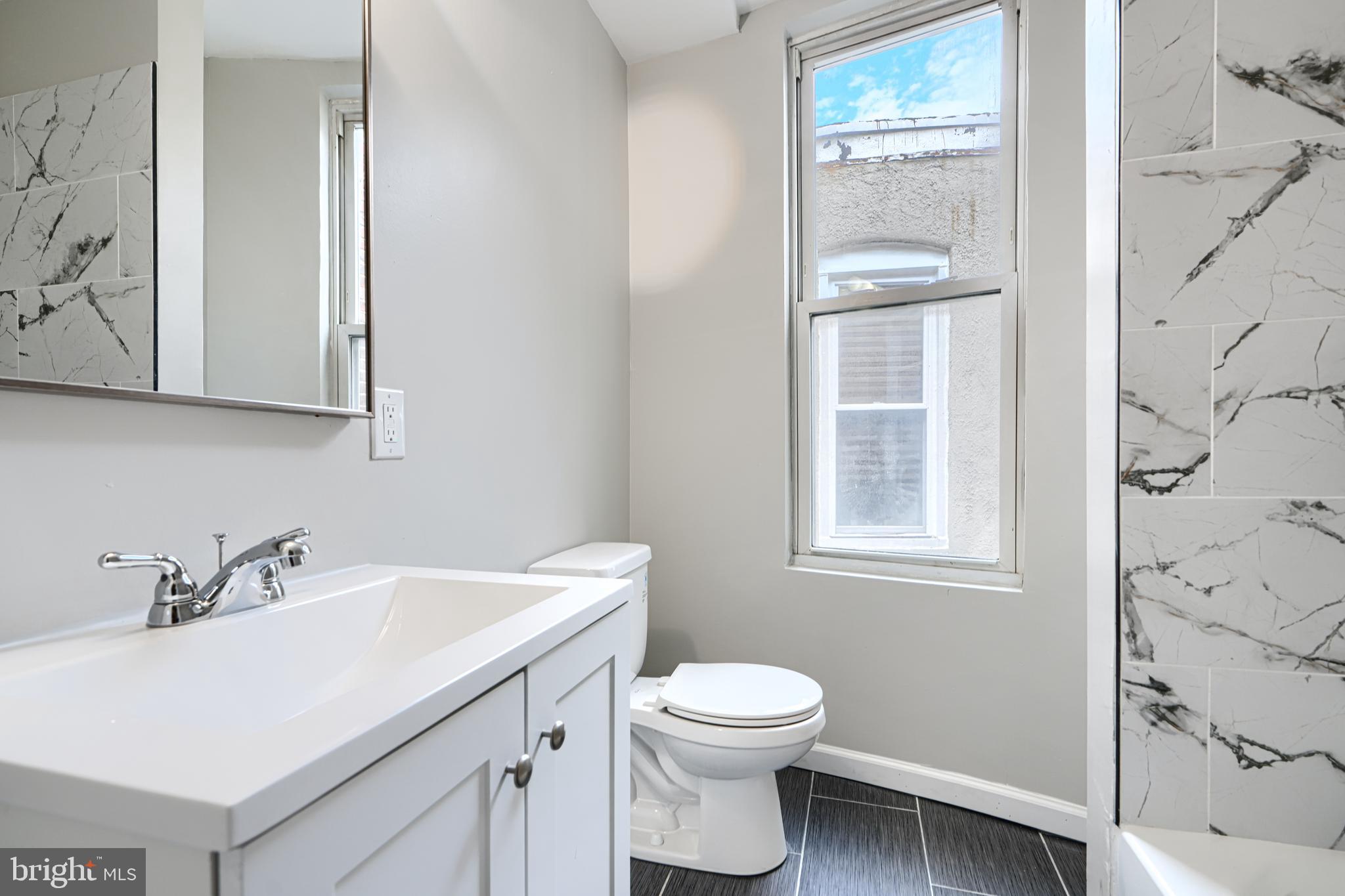 BROADWAY - Residential Lease