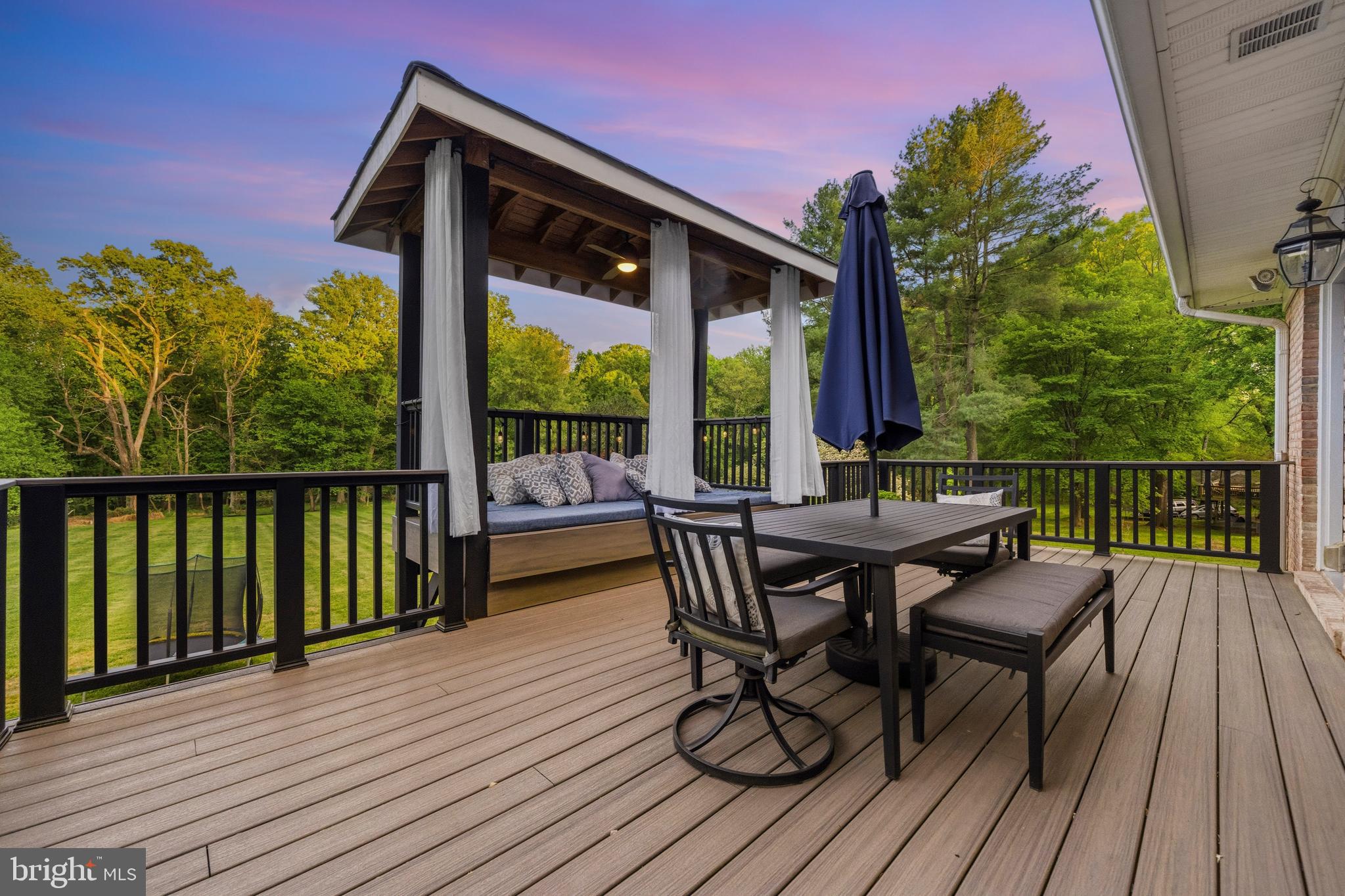 SPRING MEADOWS - Residential