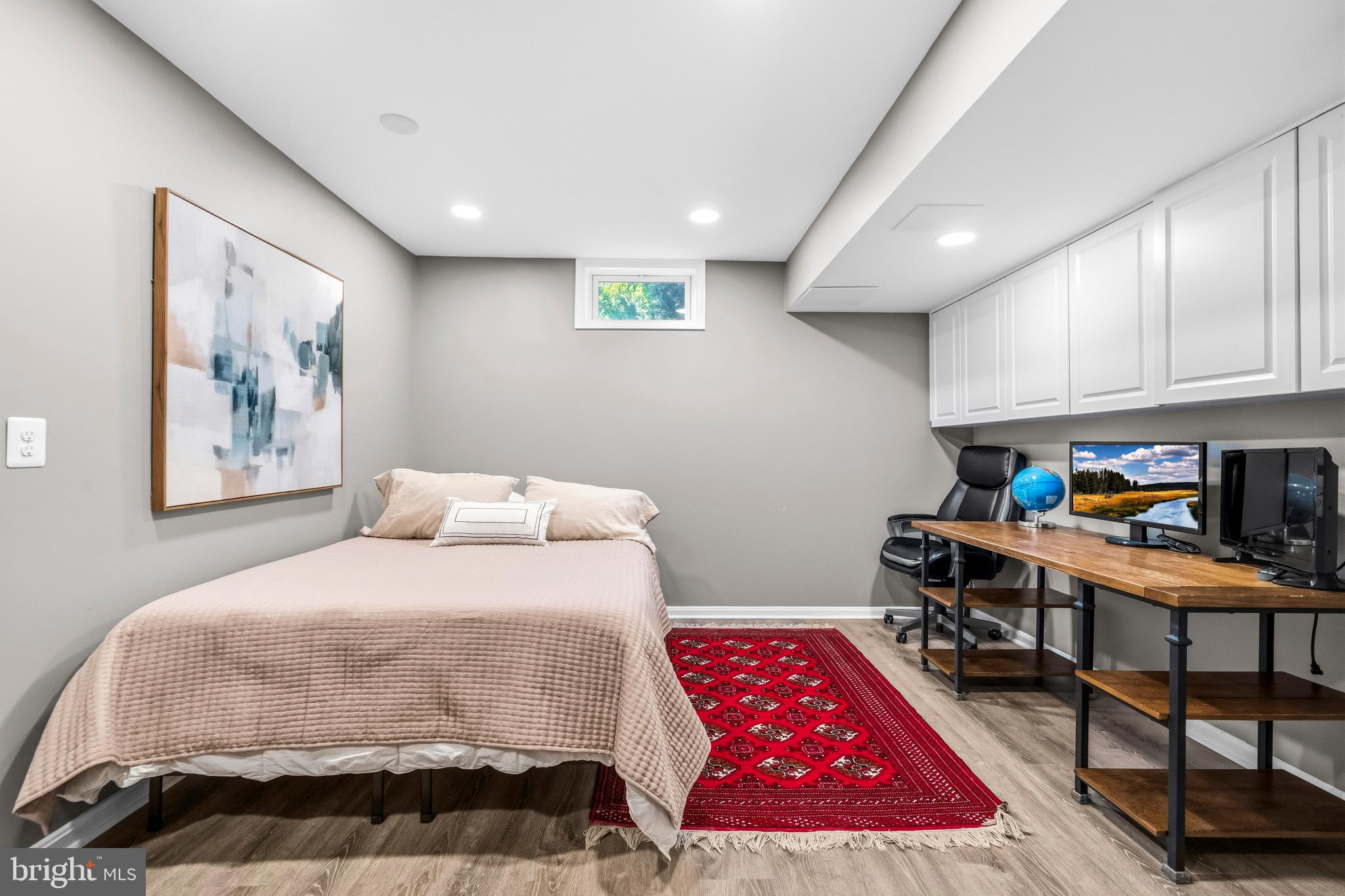 SPRING MEADOWS - Residential