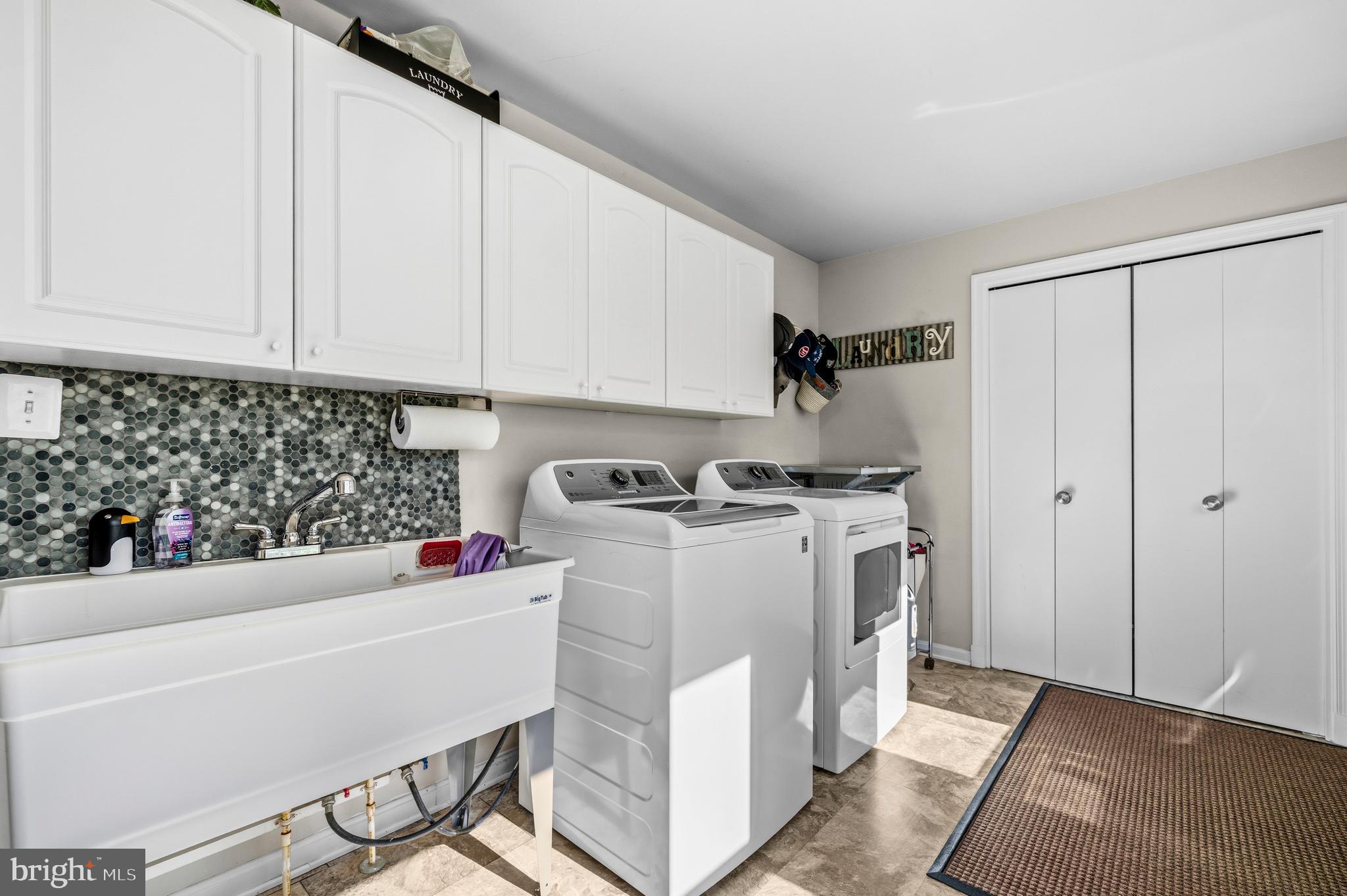 SPRING MEADOWS - Residential