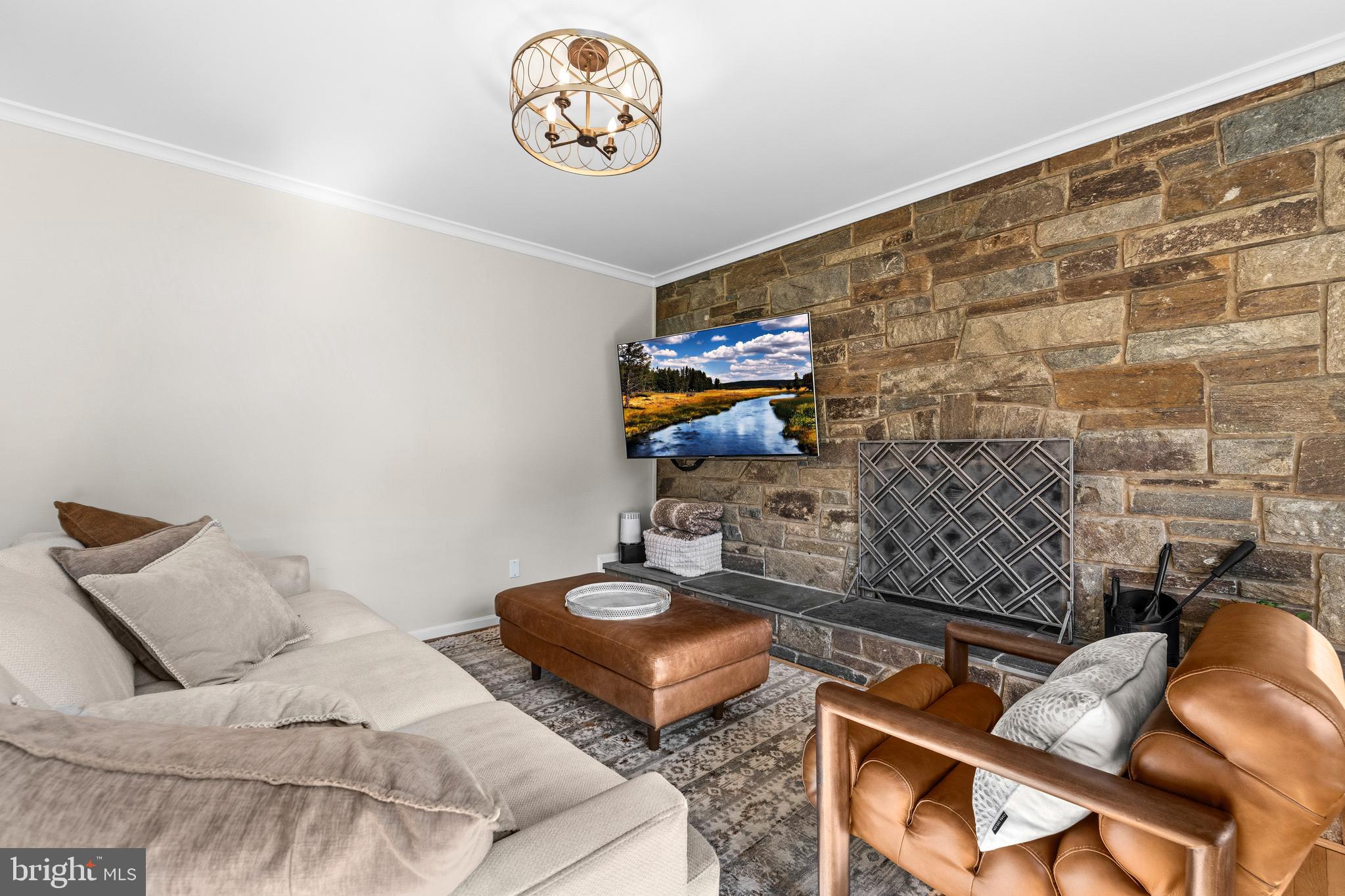 SPRING MEADOWS - Residential