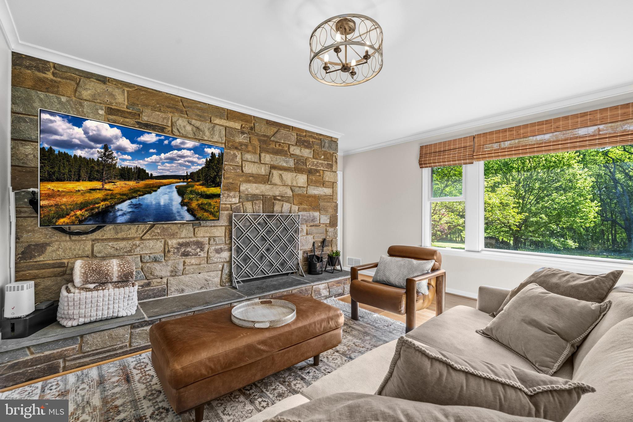 SPRING MEADOWS - Residential