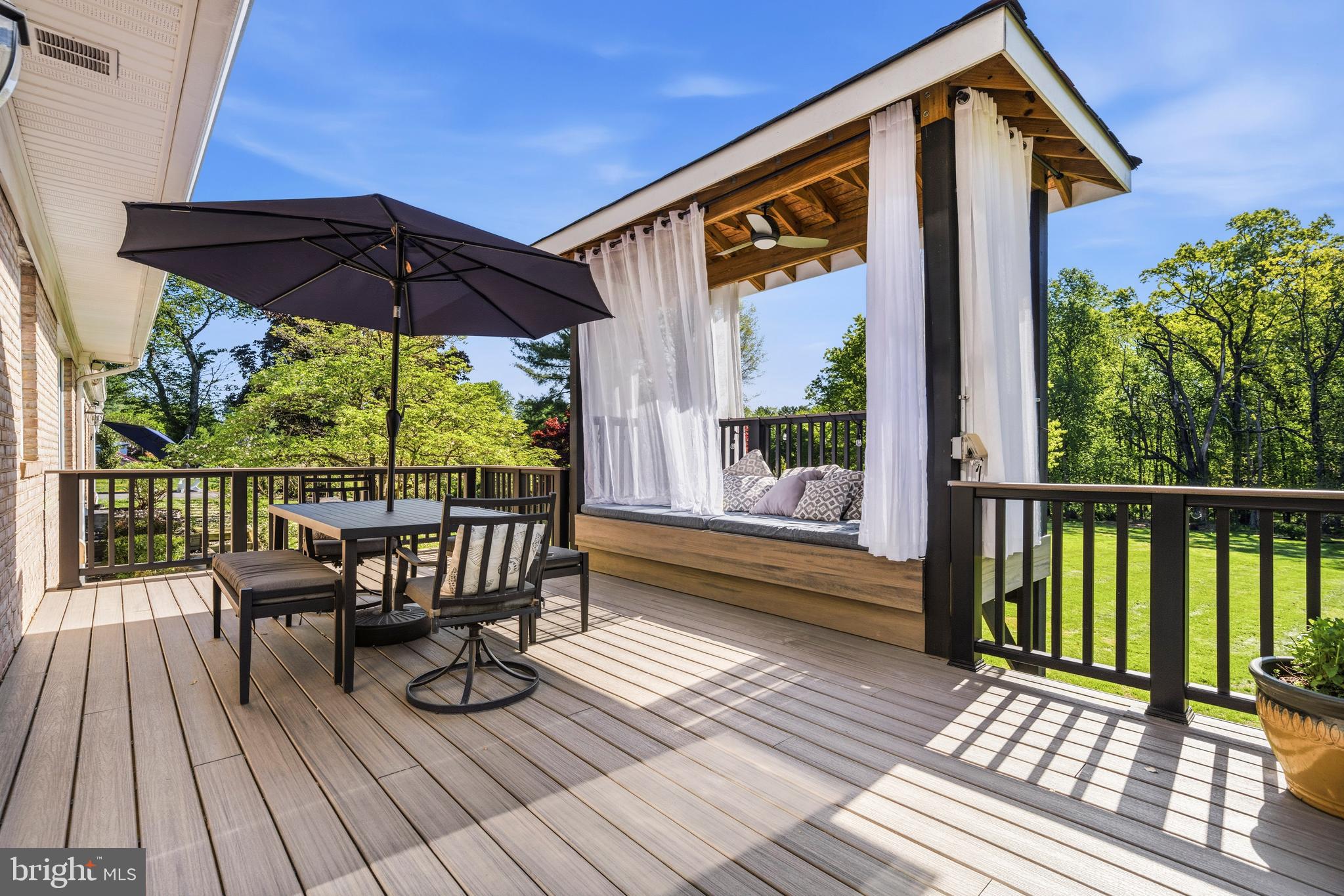 SPRING MEADOWS - Residential