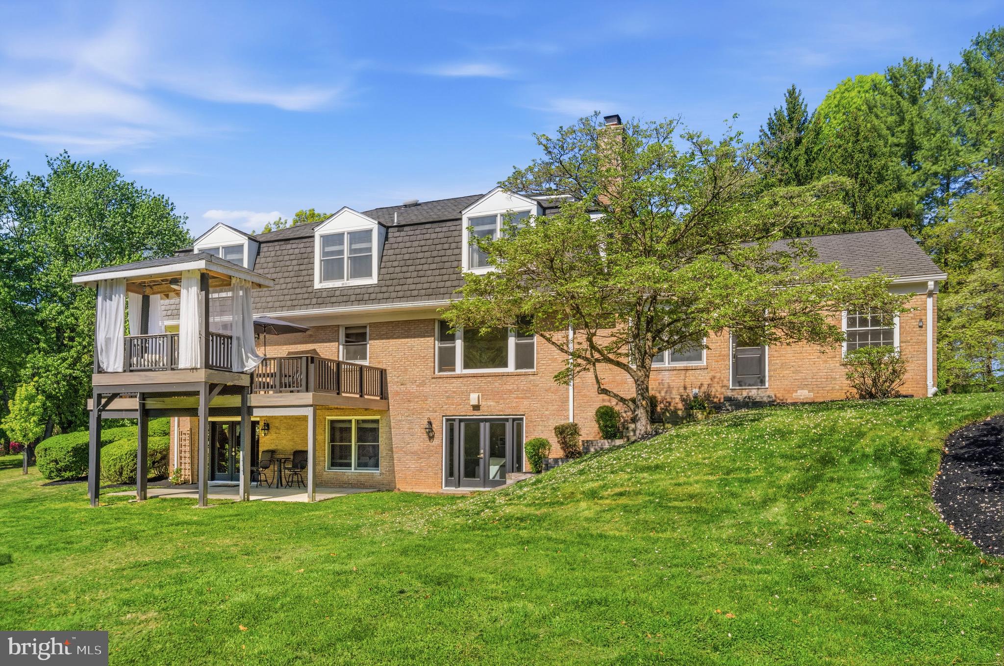 SPRING MEADOWS - Residential