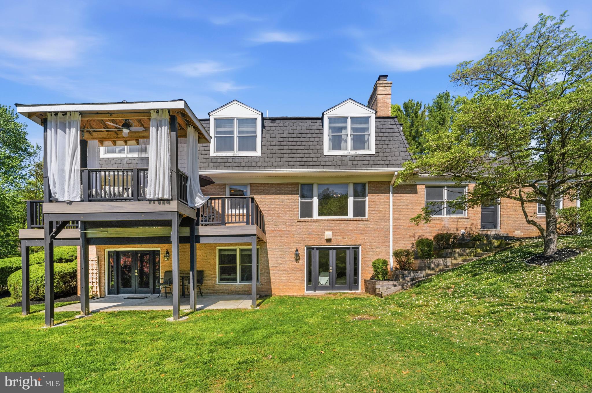 SPRING MEADOWS - Residential