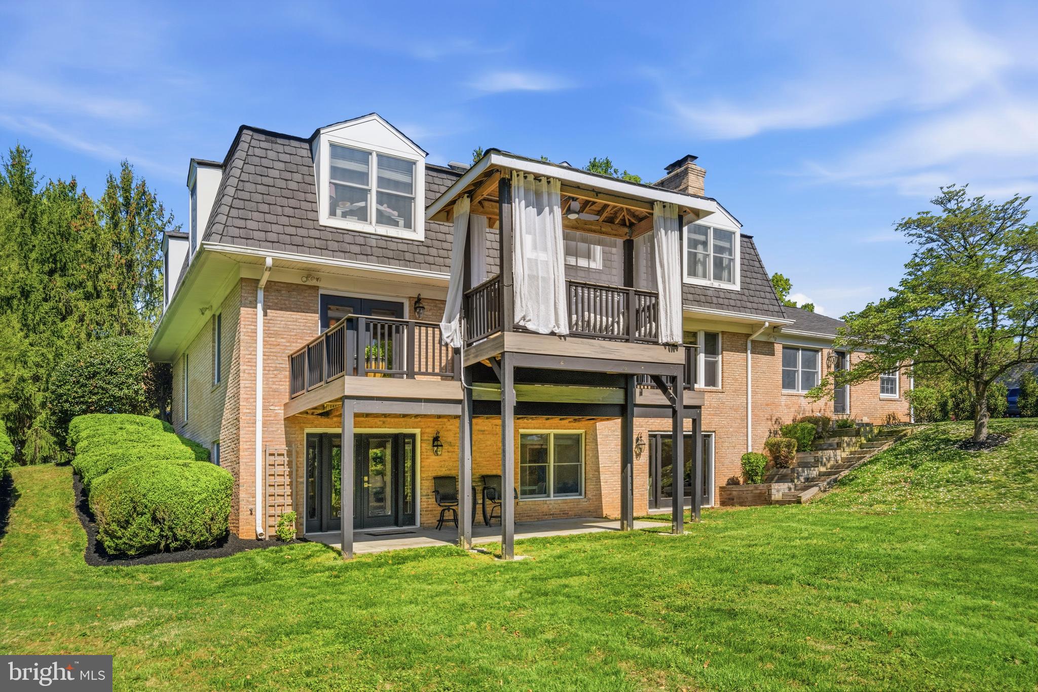 SPRING MEADOWS - Residential