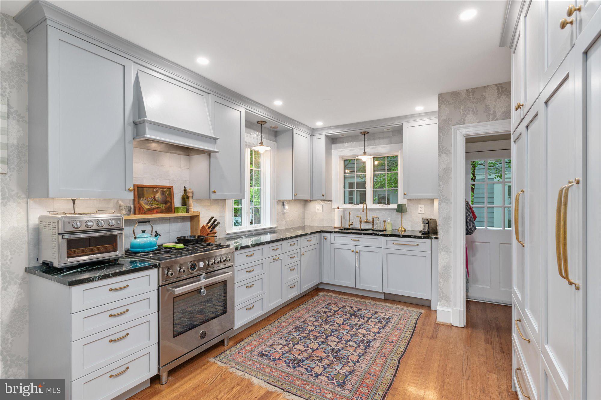 CHEVY CHASE - Residential