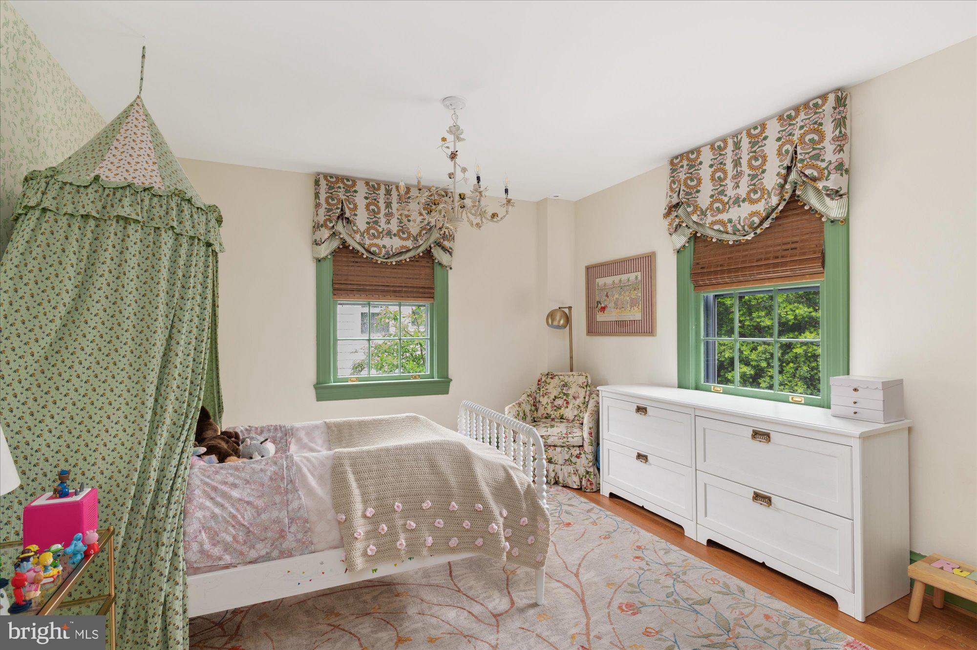 CHEVY CHASE - Residential