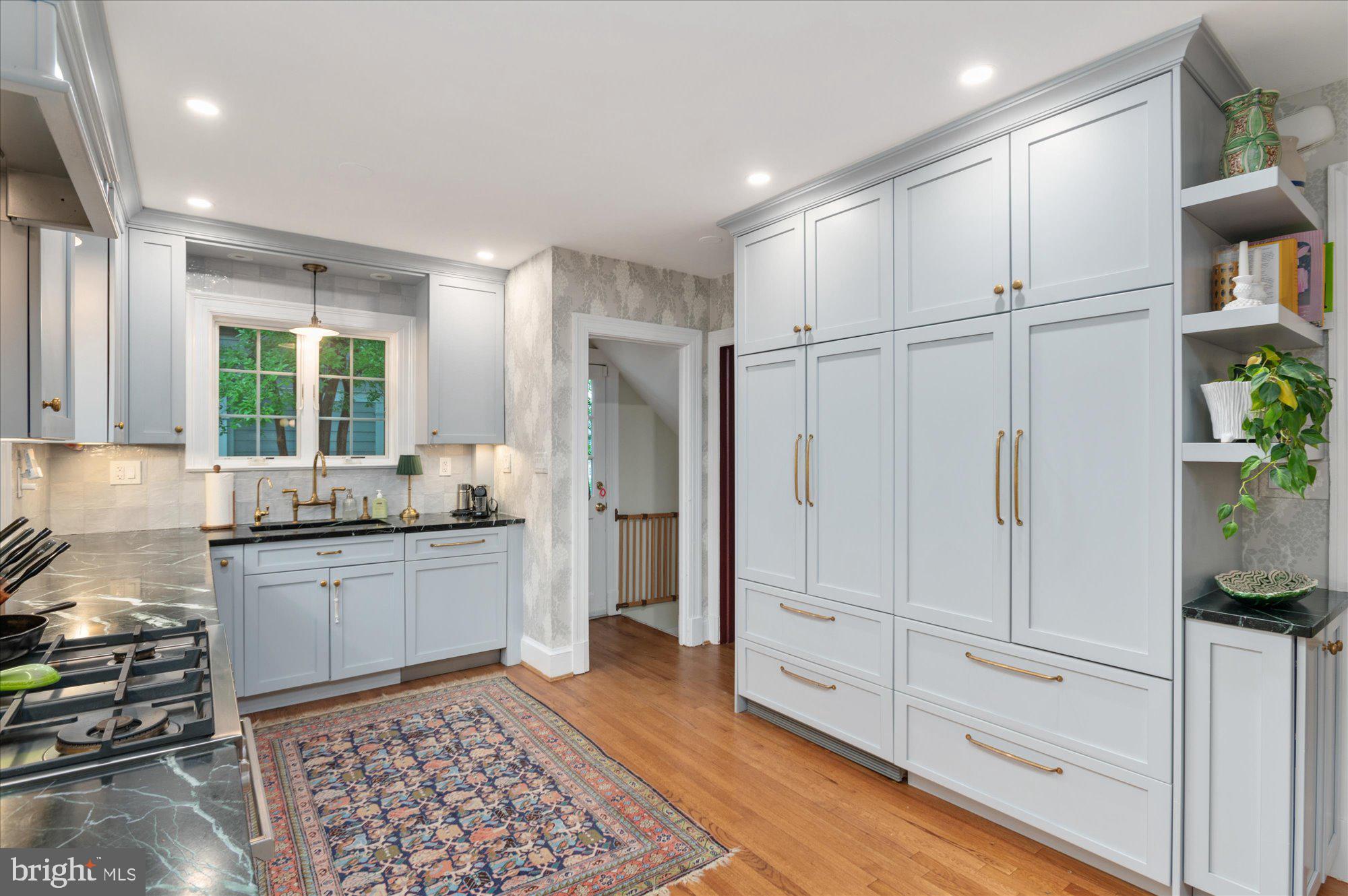 CHEVY CHASE - Residential