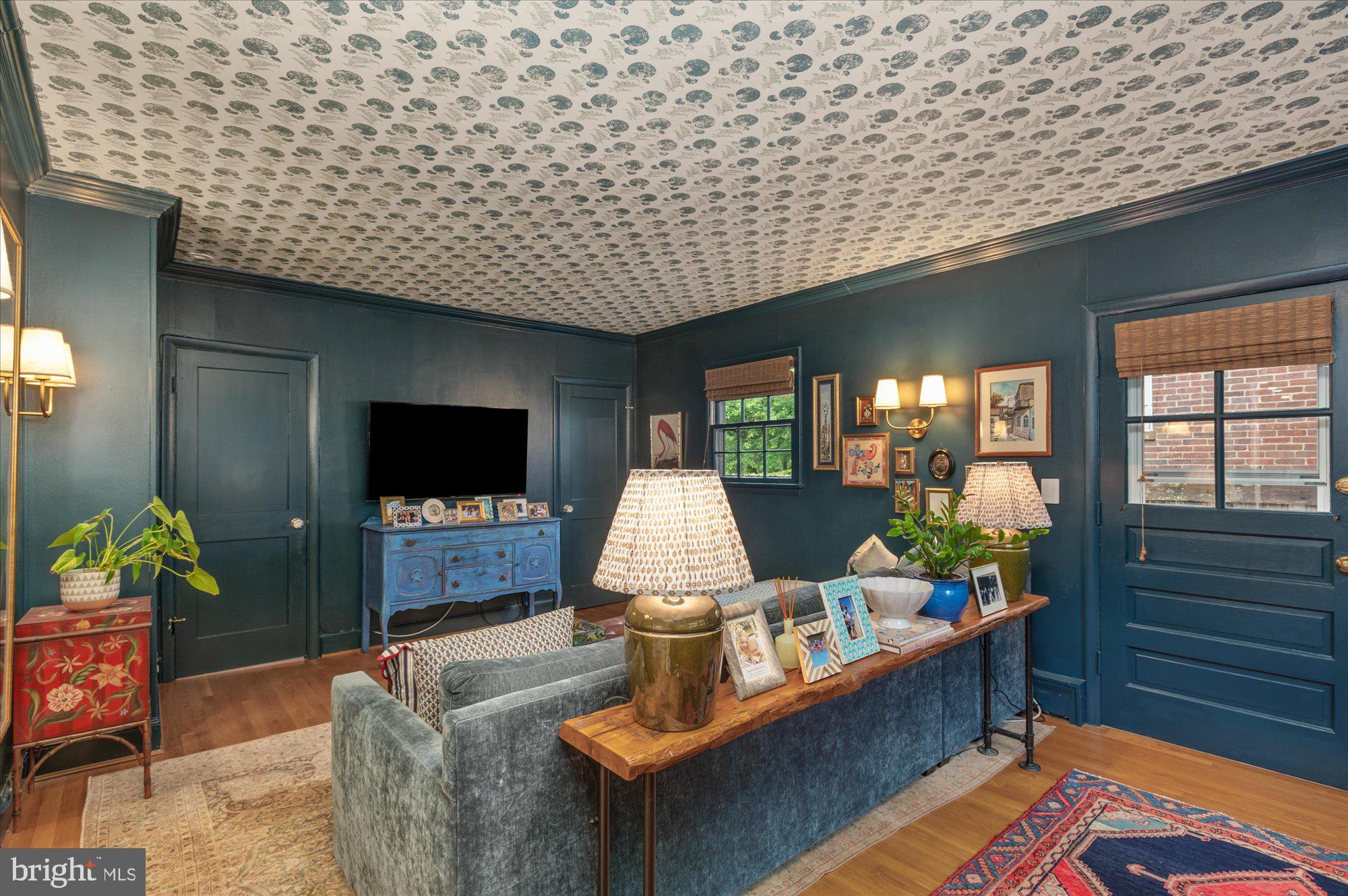 CHEVY CHASE - Residential