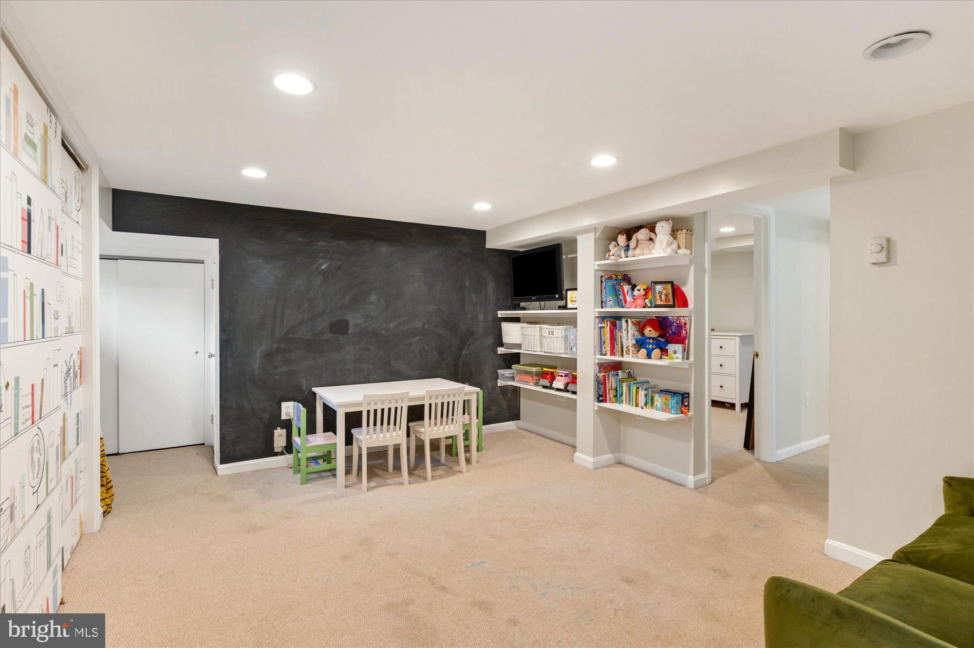 CHEVY CHASE - Residential