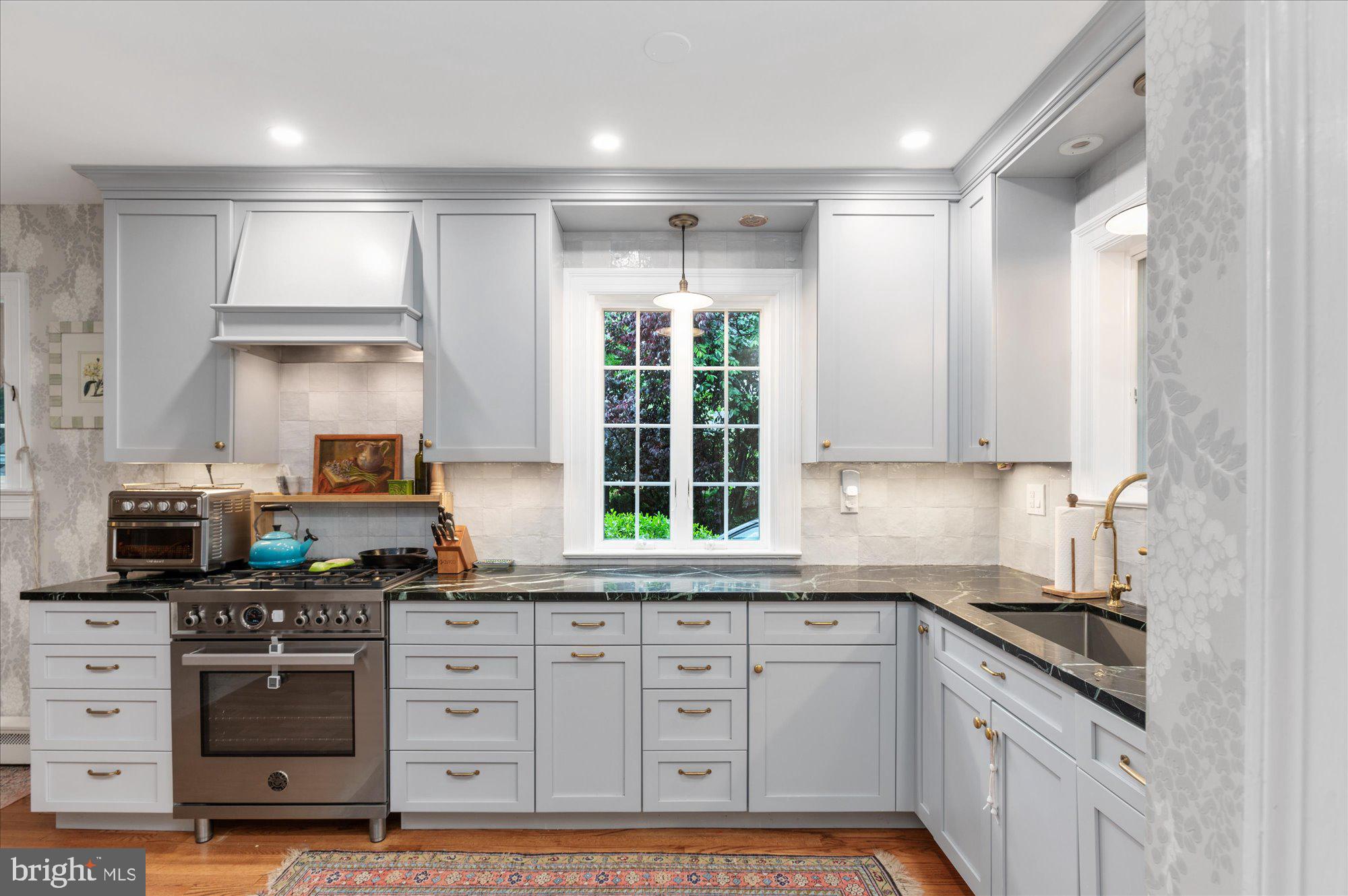 CHEVY CHASE - Residential