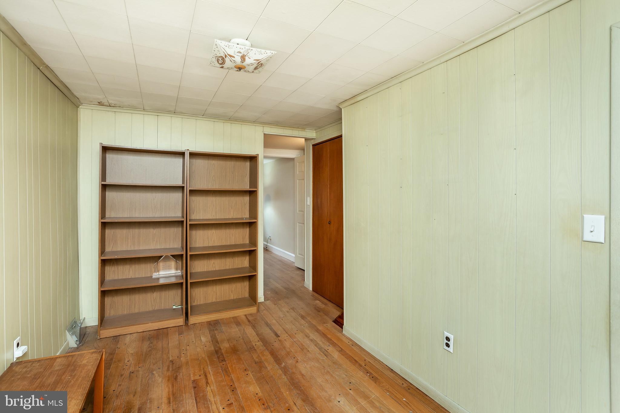 LOCUST POINT - Residential Lease