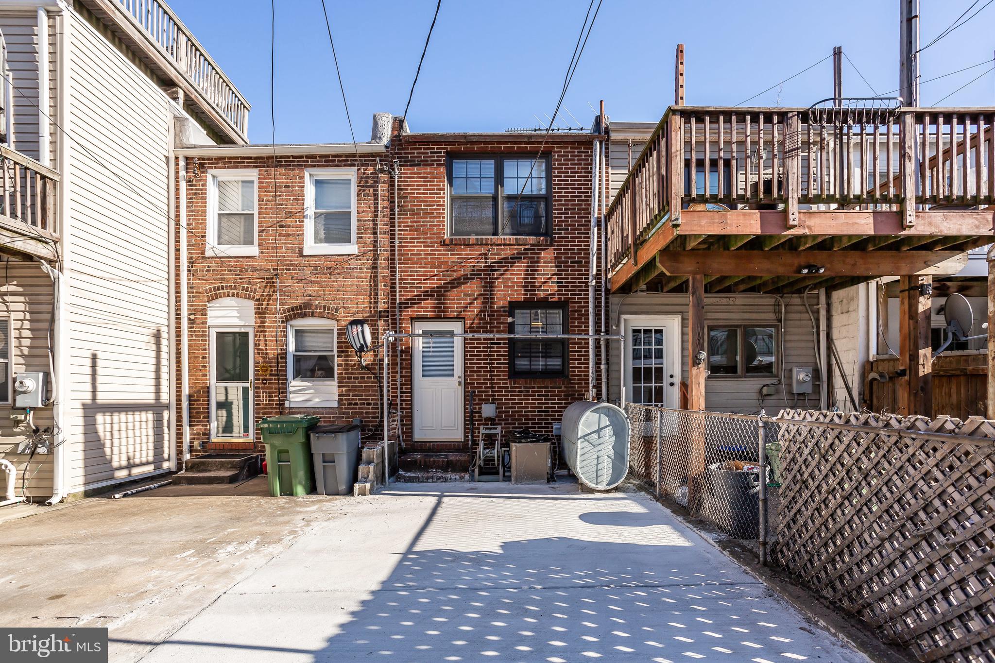 LOCUST POINT - Residential Lease