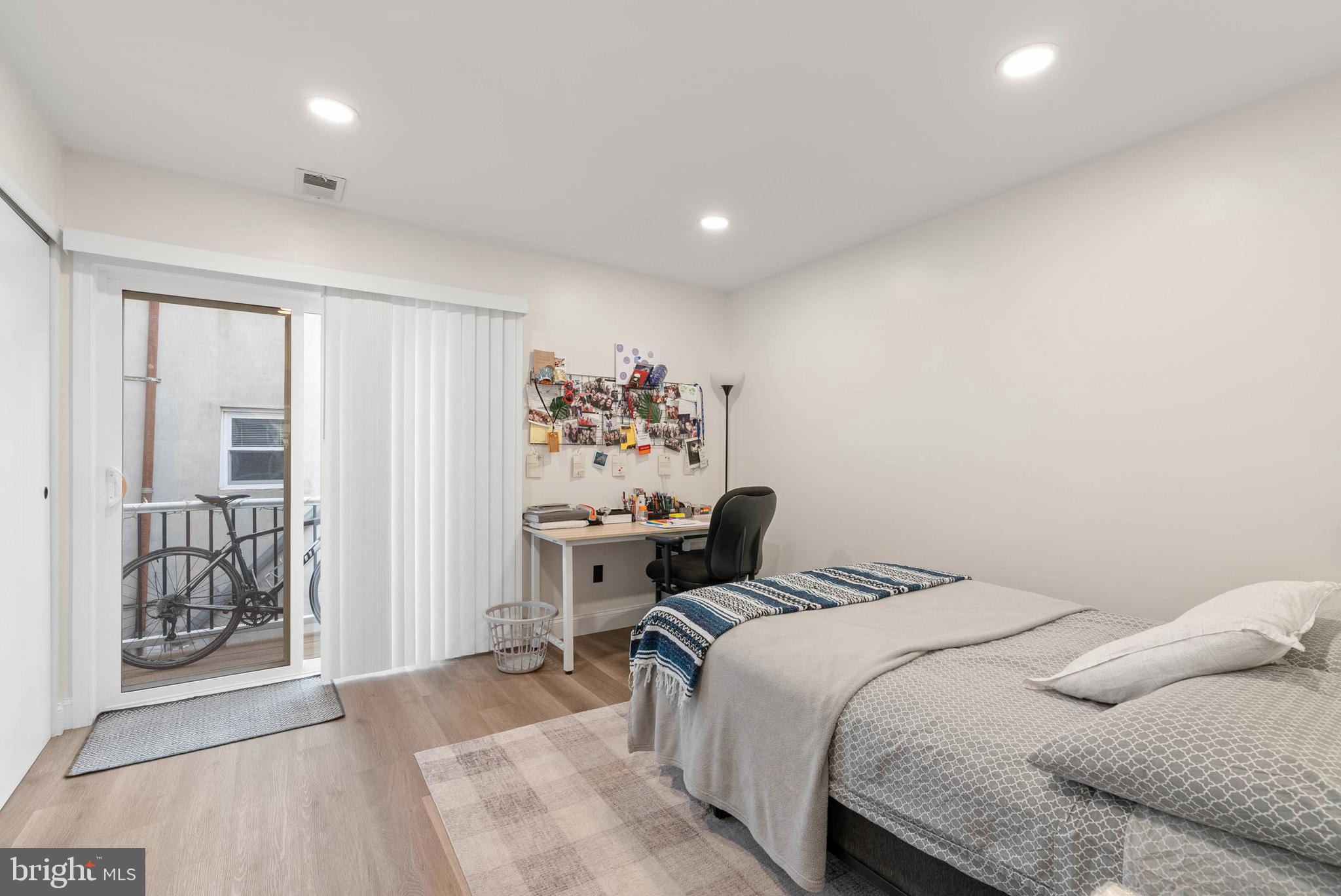 GRADUATE HOSPITAL - Residential Lease