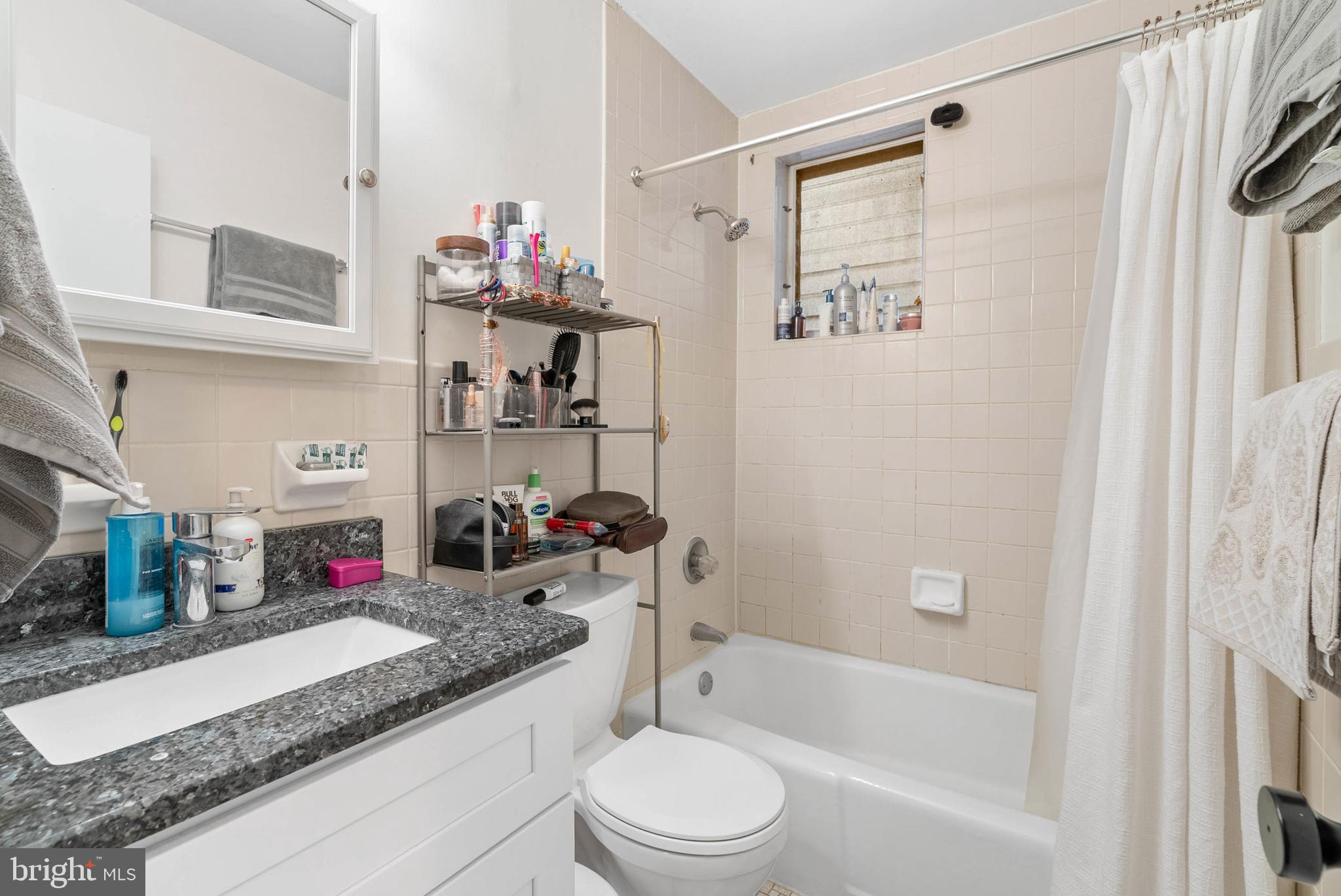 GRADUATE HOSPITAL - Residential Lease