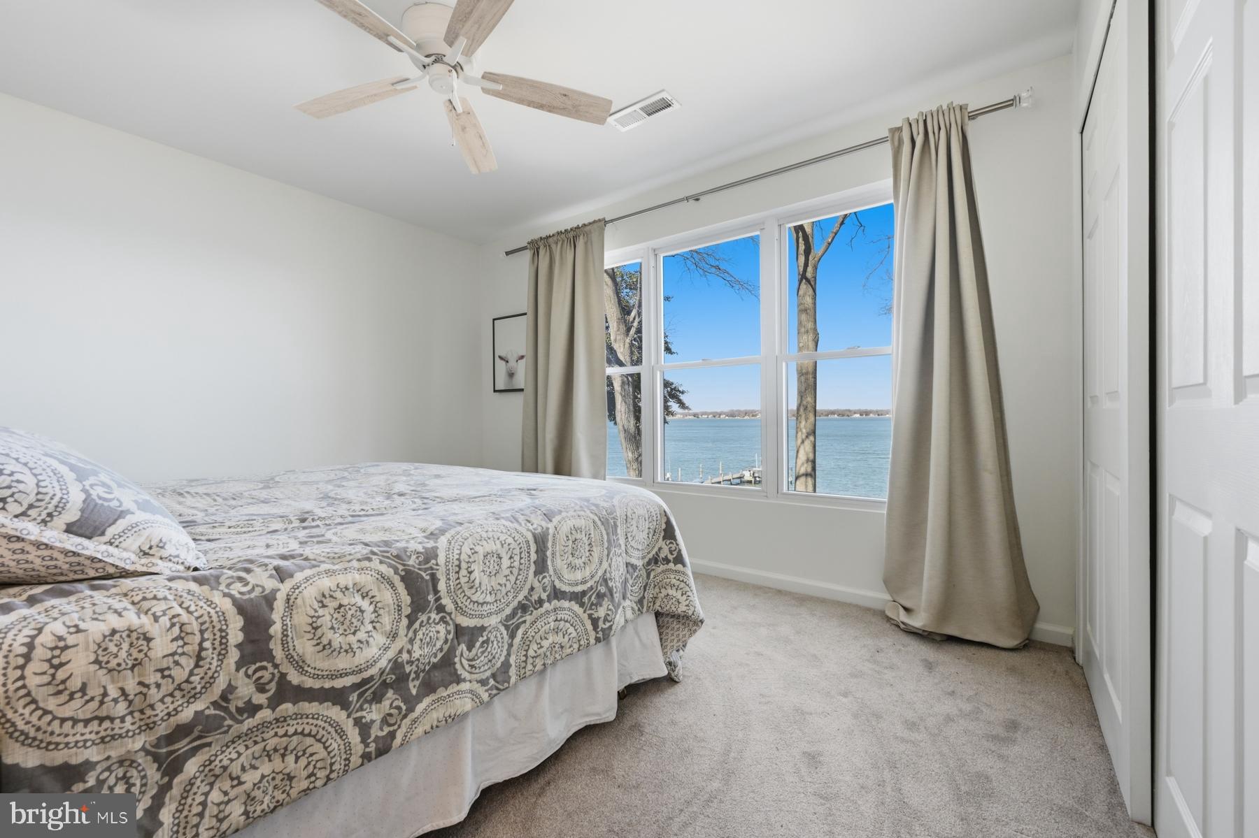 LOCH HAVEN - Residential