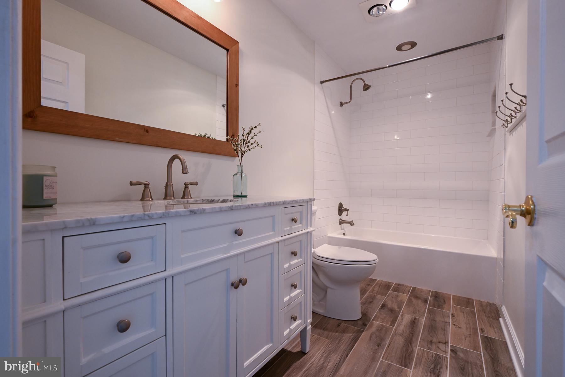 LOCH HAVEN - Residential