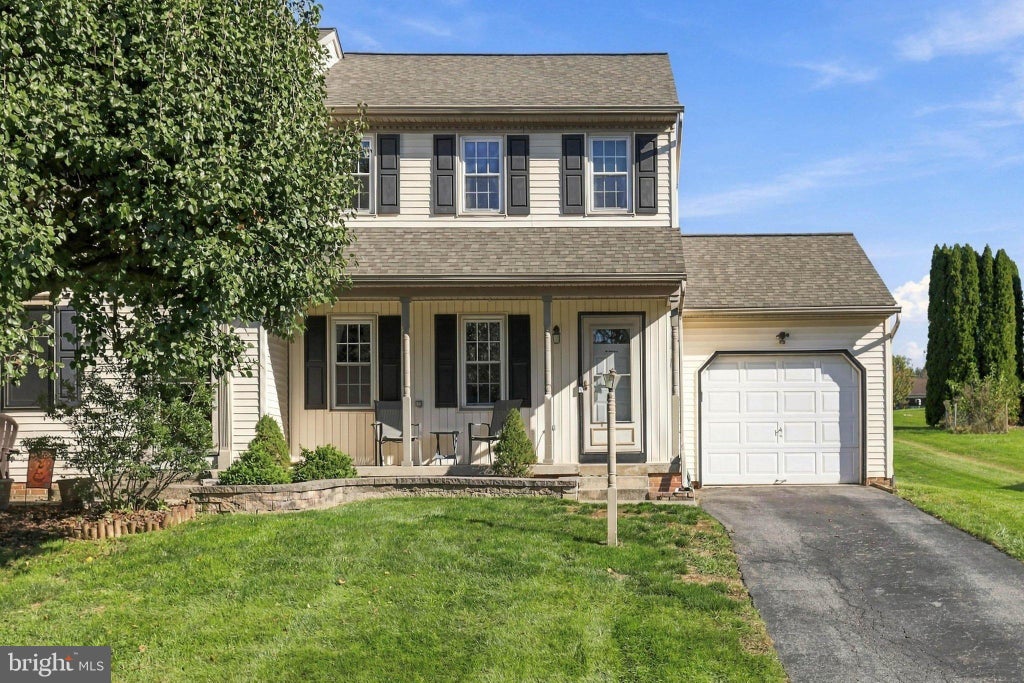 Photo of 403 Groffdale Road, QUARRYVILLE, PA 17566 (MLS # PALA2097410)