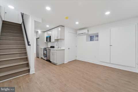 Townhouse For Rent - 812 W Roosevelt Boulevard<br/> PHILADELPHIA, PA 19140