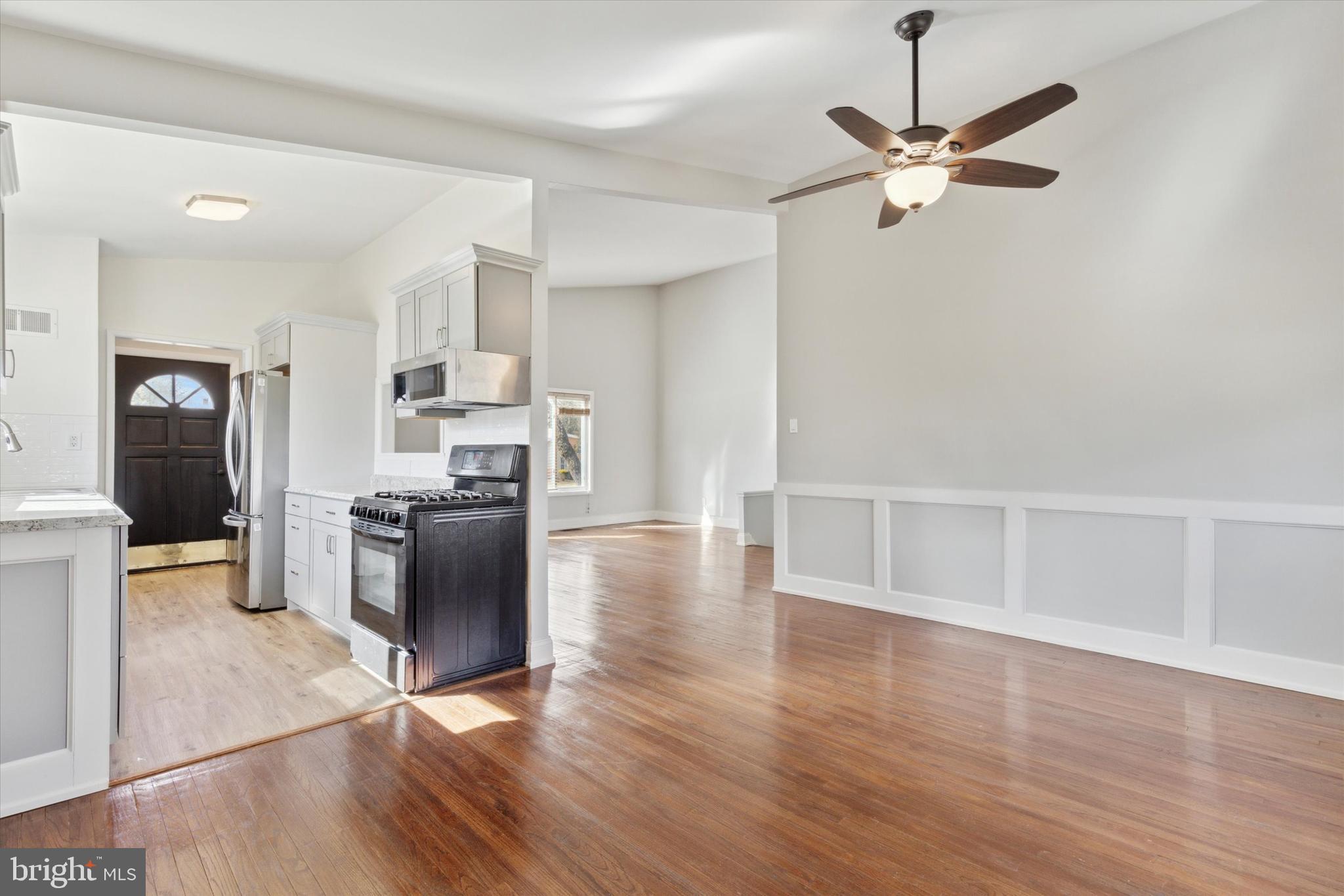 CENTER SQ GREEN - Residential Lease