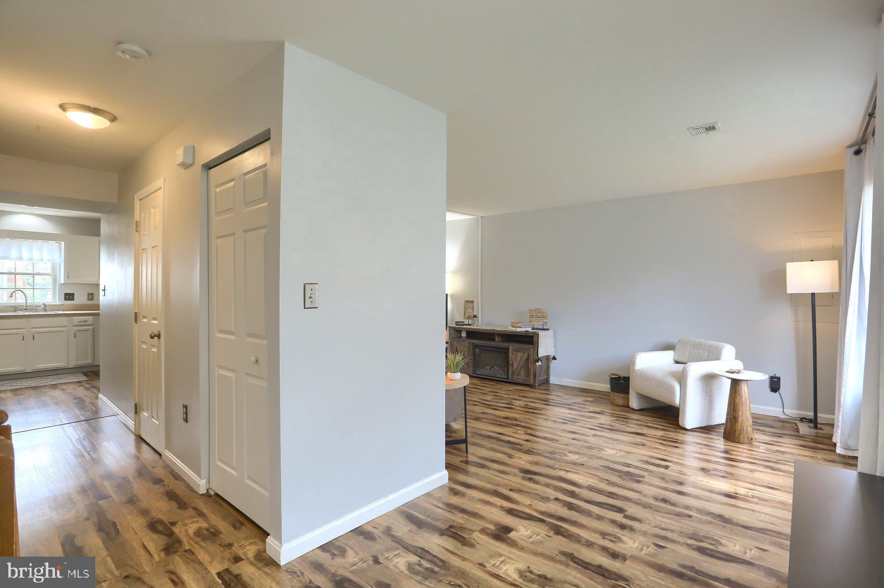 MELBOURNE PLACE - Residential