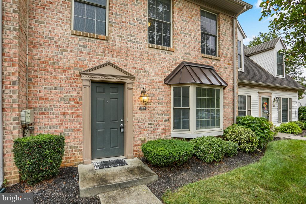 Photo of 132 Melbourne Ln, MECHANICSBURG, PA 17055 (MLS # PACB2047024)