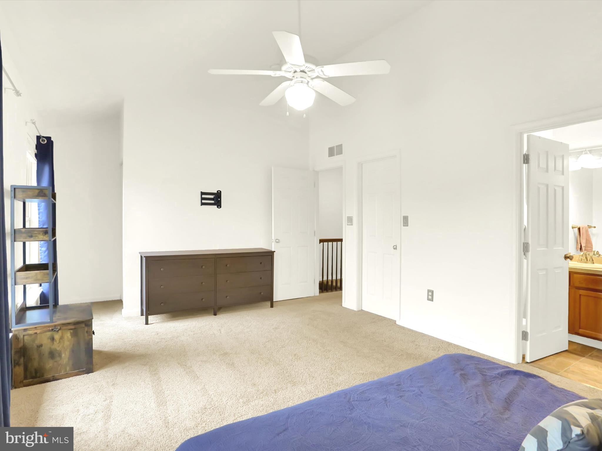 MELBOURNE PLACE - Residential