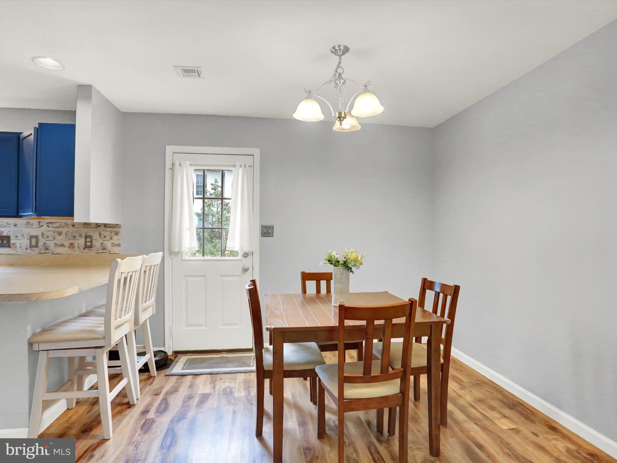 MELBOURNE PLACE - Residential