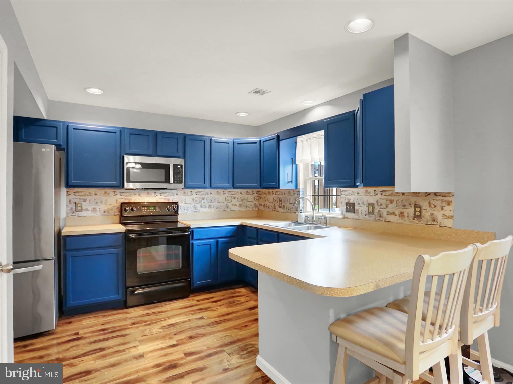 MELBOURNE PLACE - Residential