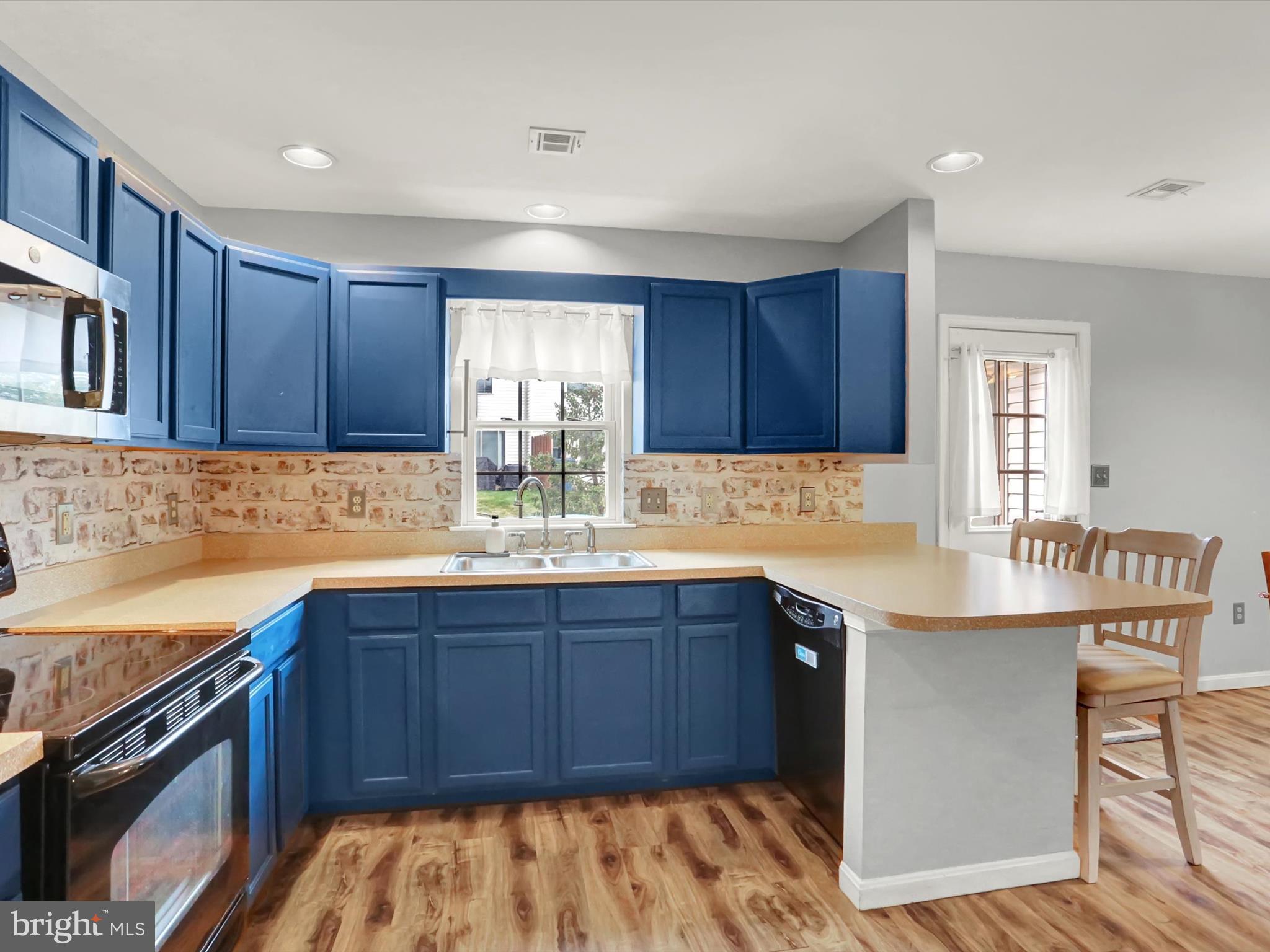 MELBOURNE PLACE - Residential