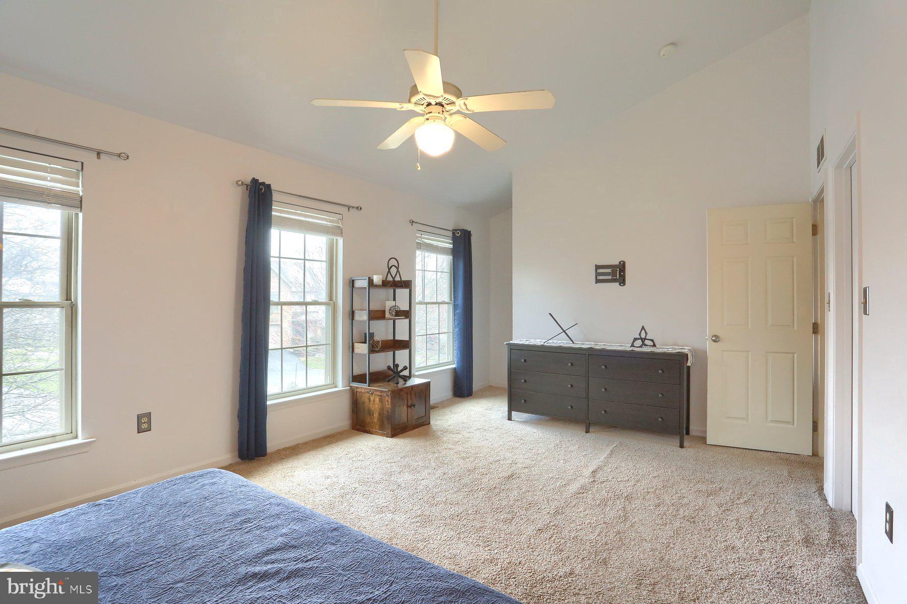 MELBOURNE PLACE - Residential