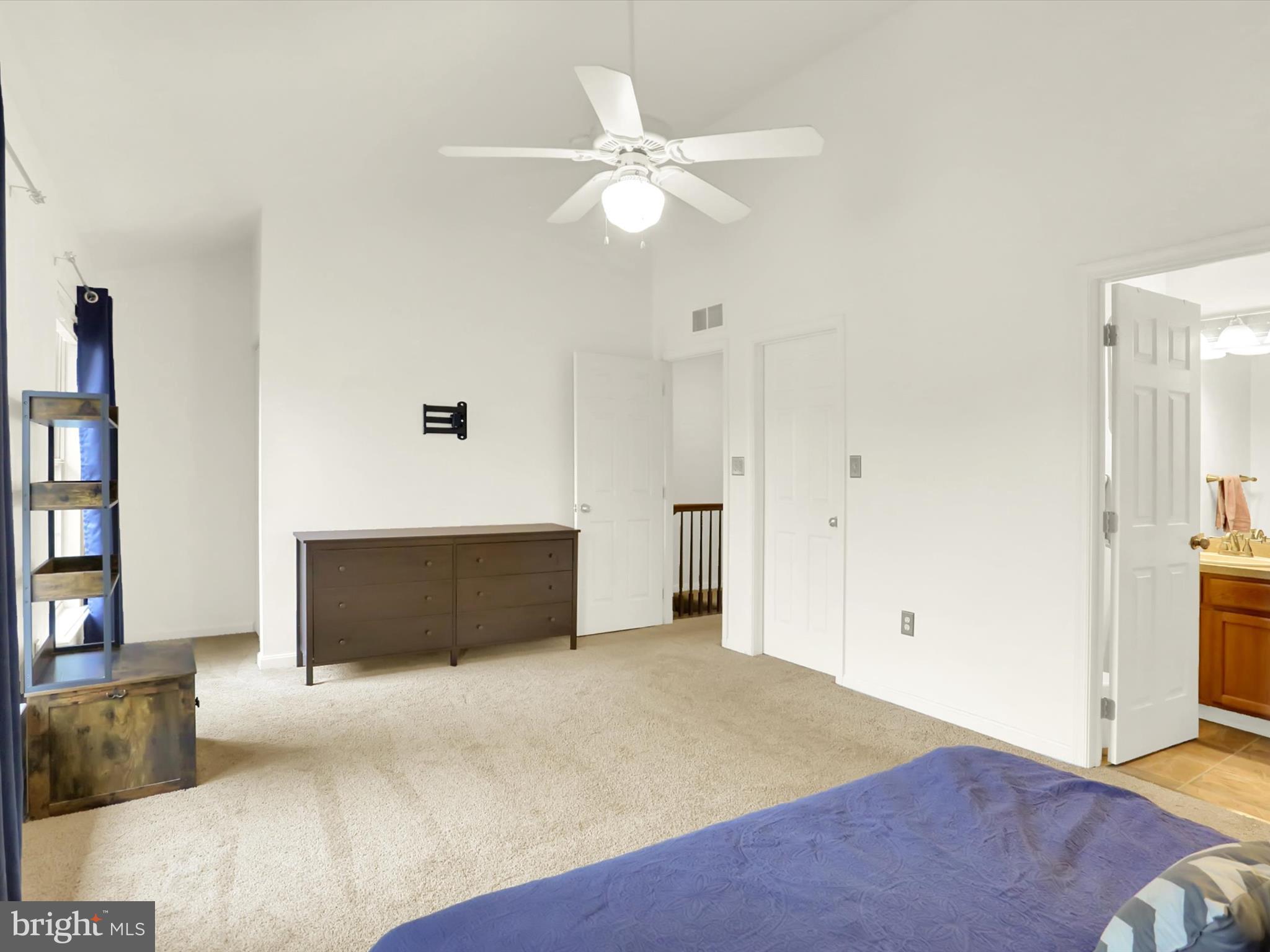 MELBOURNE PLACE - Residential