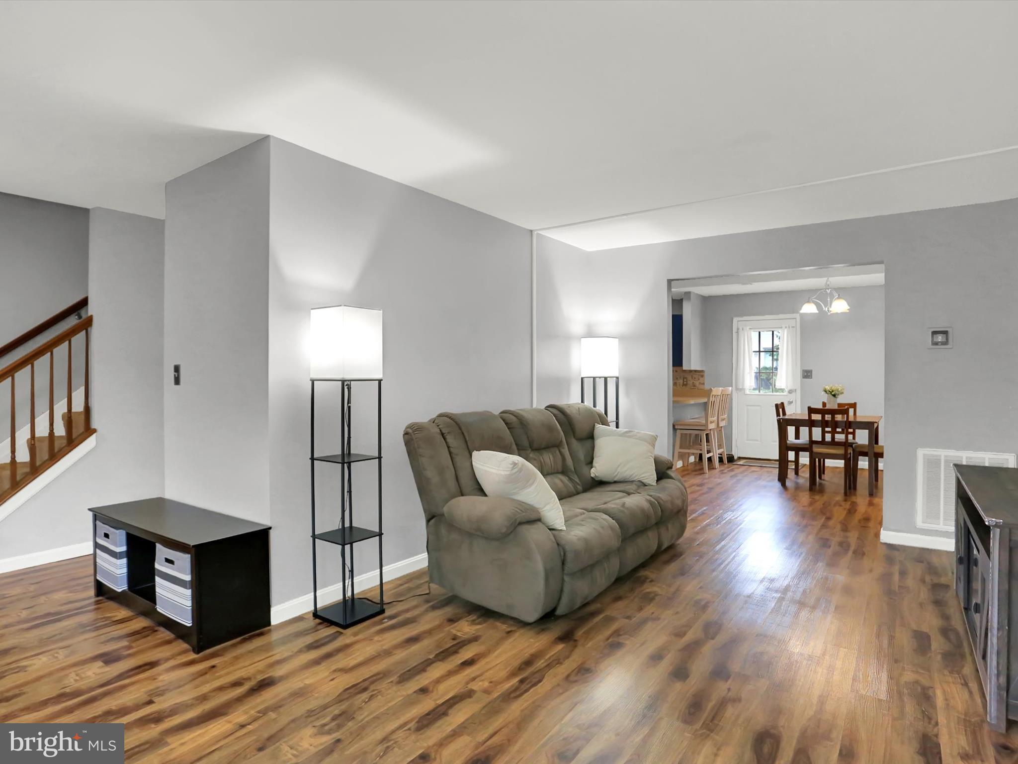 MELBOURNE PLACE - Residential