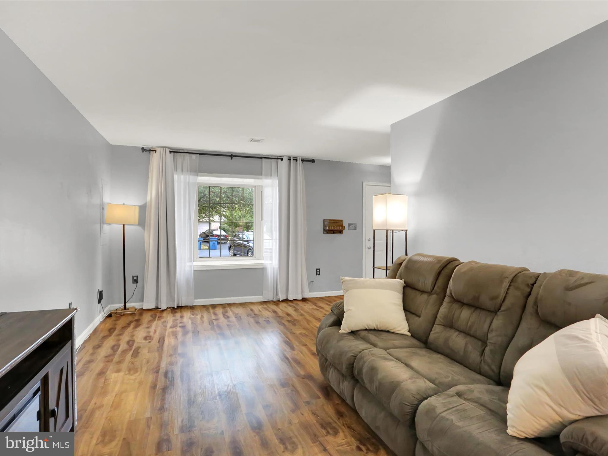 MELBOURNE PLACE - Residential