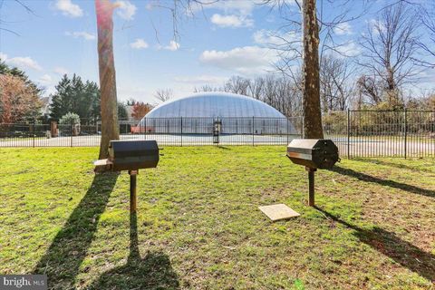 Tiny photo for 9725 Whitley Park Place #TH-6, BETHESDA, MD 20814 (MLS # MDMC2219752)