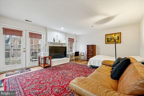 Tiny photo for 9725 Whitley Park Place #TH-6, BETHESDA, MD 20814 (MLS # MDMC2219752)