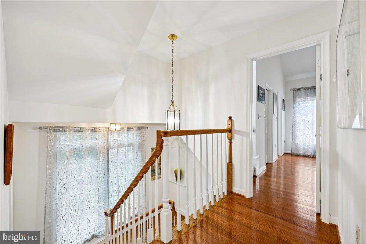 WHITLEY PARK CONDOMINIUM - Residential