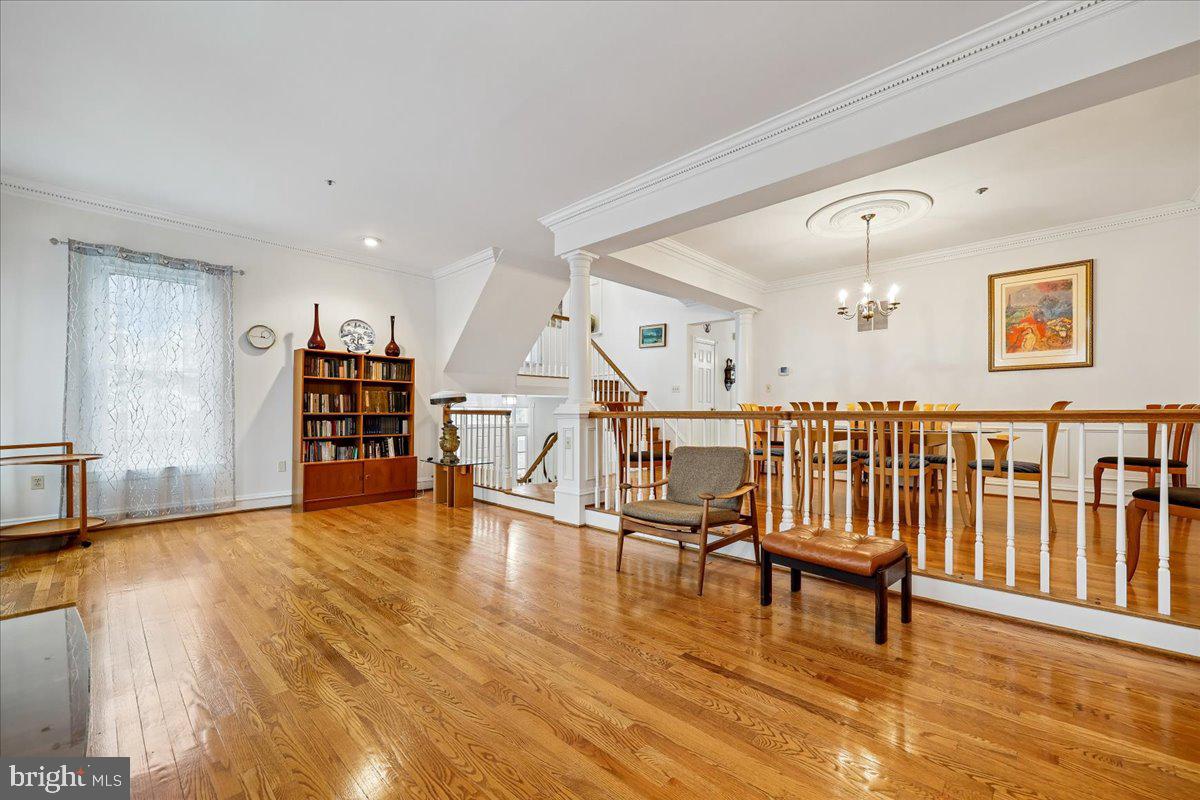 WHITLEY PARK CONDOMINIUM - Residential