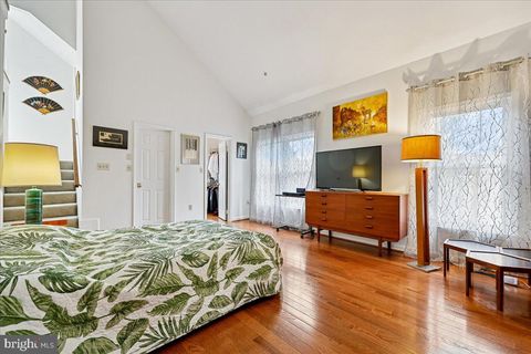 Tiny photo for 9725 Whitley Park Place #TH-6, BETHESDA, MD 20814 (MLS # MDMC2219752)
