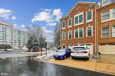 Tiny photo for 9725 Whitley Park Place #TH-6, BETHESDA, MD 20814 (MLS # MDMC2219752)