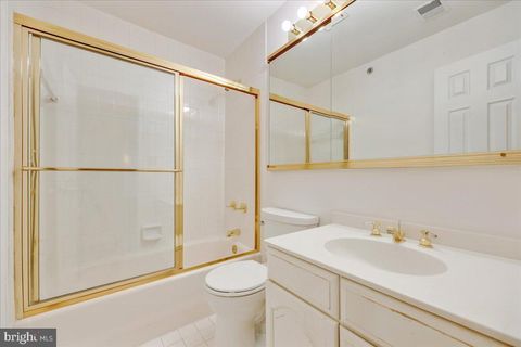 Tiny photo for 9725 Whitley Park Place #TH-6, BETHESDA, MD 20814 (MLS # MDMC2219752)