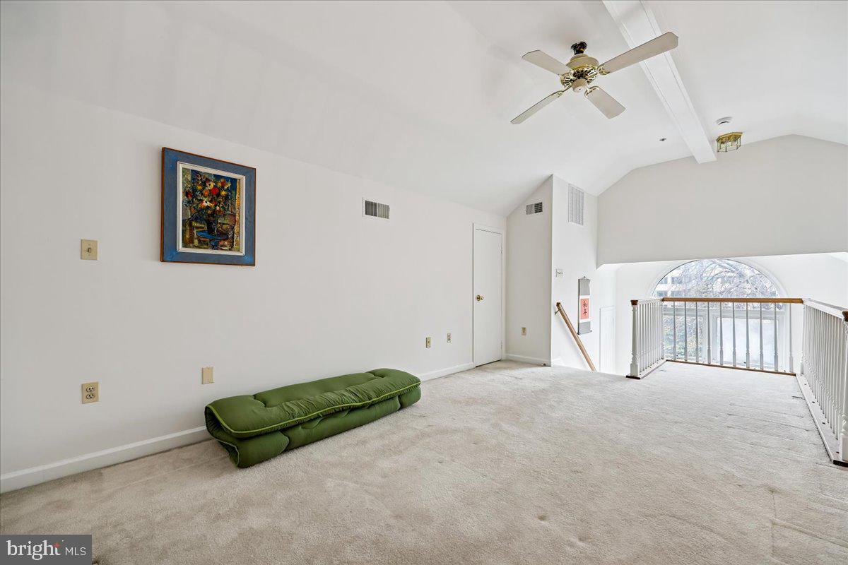 WHITLEY PARK CONDOMINIUM - Residential