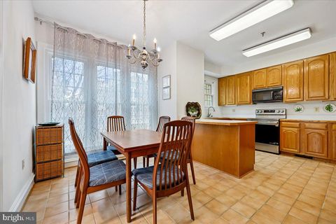 Tiny photo for 9725 Whitley Park Place #TH-6, BETHESDA, MD 20814 (MLS # MDMC2219752)