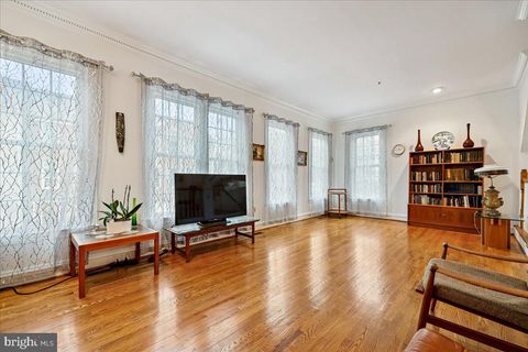 Tiny photo for 9725 Whitley Park Place #TH-6, BETHESDA, MD 20814 (MLS # MDMC2219752)