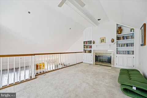 Tiny photo for 9725 Whitley Park Place #TH-6, BETHESDA, MD 20814 (MLS # MDMC2219752)