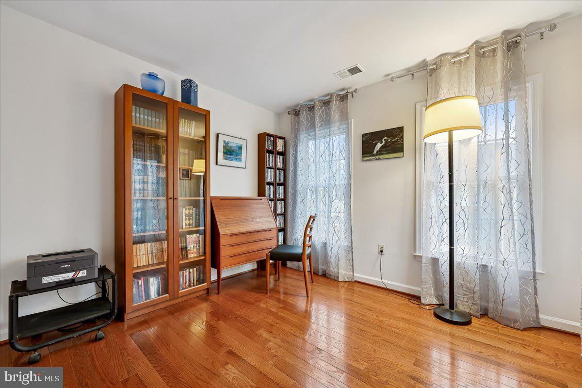 WHITLEY PARK CONDOMINIUM - Residential