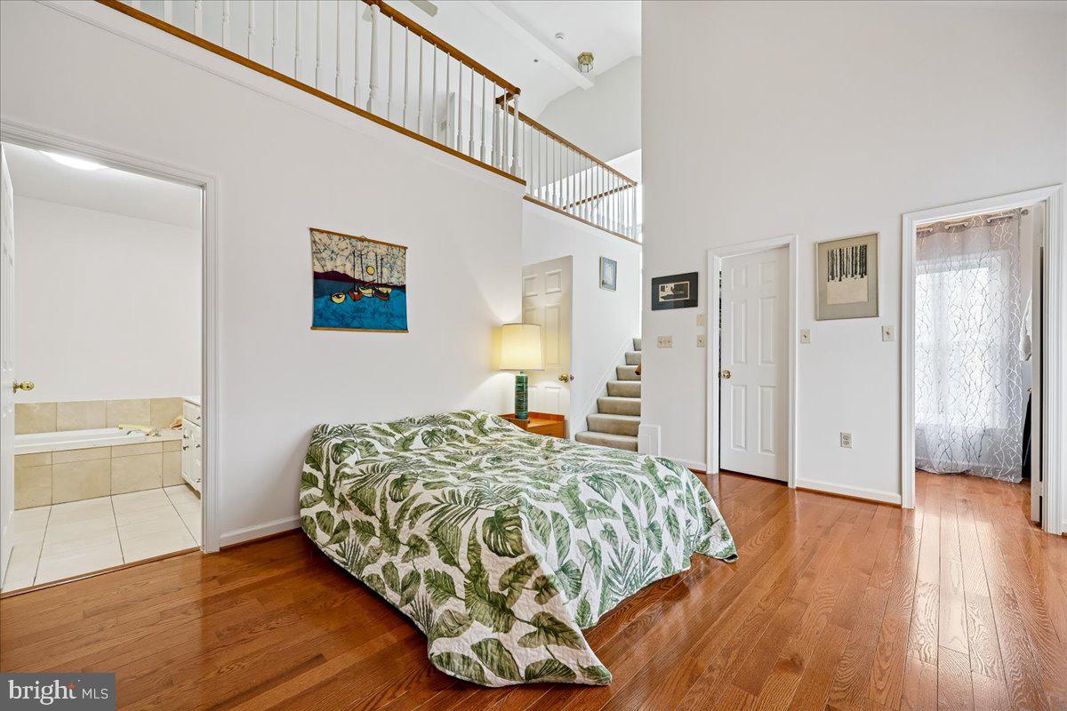 WHITLEY PARK CONDOMINIUM - Residential